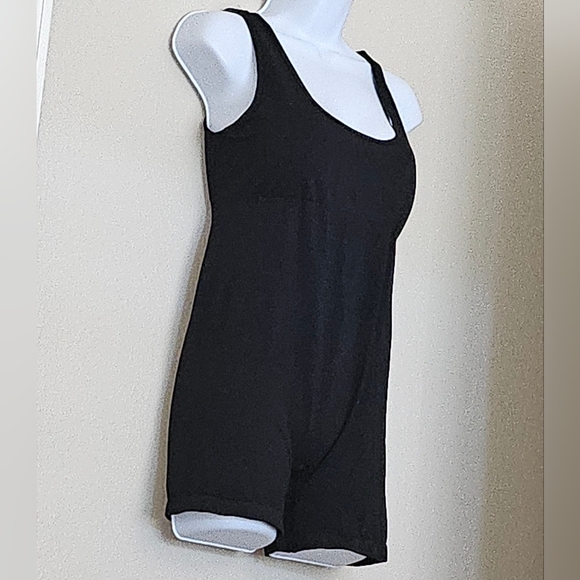 Yoga one piece shorts jumper Size 2XL Black - Picture 15 of 16